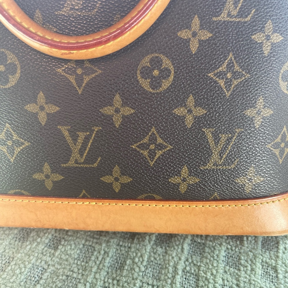 Louis Vuitton Monogram Alma PM - Picture 7 of 16